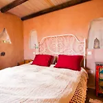 Hubara Retreat *