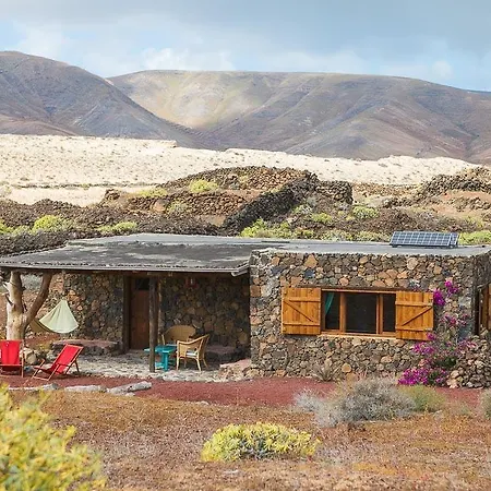 Hubara Retreat Charco del Palo